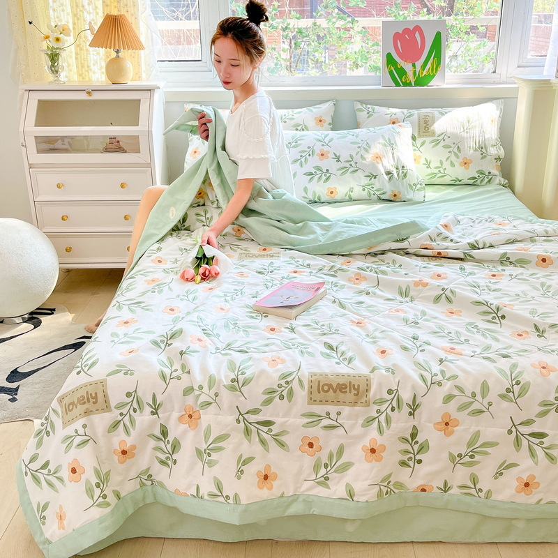 Cartoon children air conditioner quilt summer cotton quilt multicolor B100